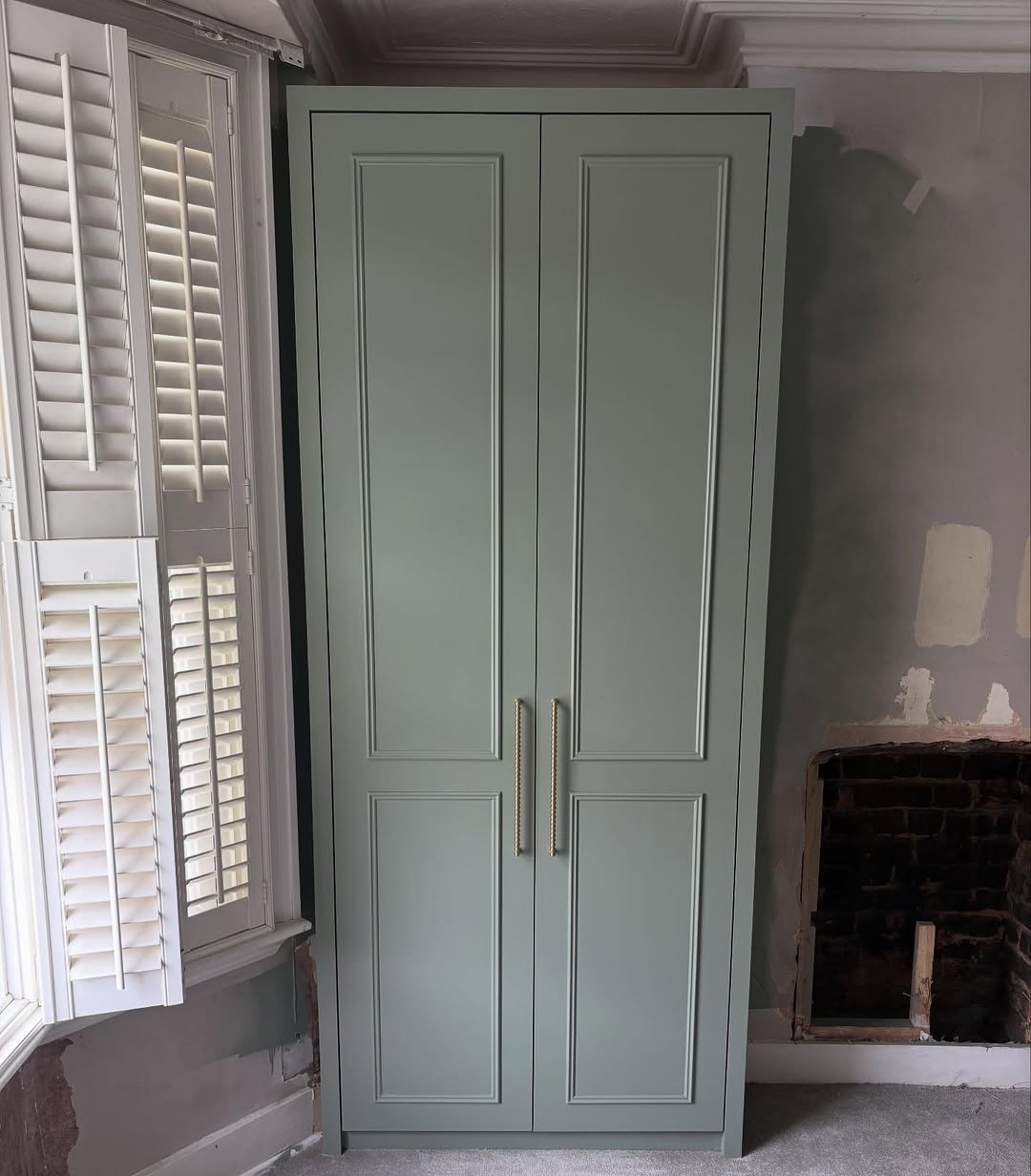 Furniture spraying